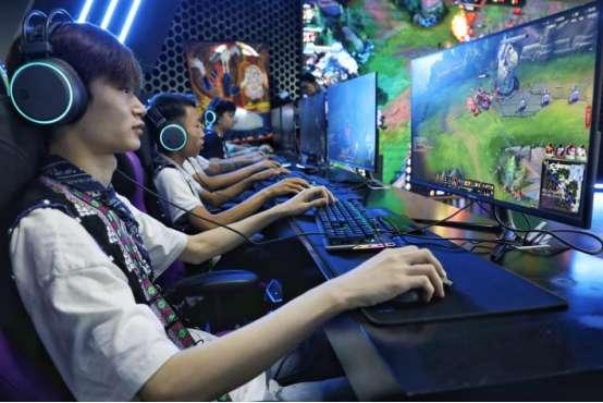 LOL薇恩出装#lol手游薇恩出智慧末刃吗