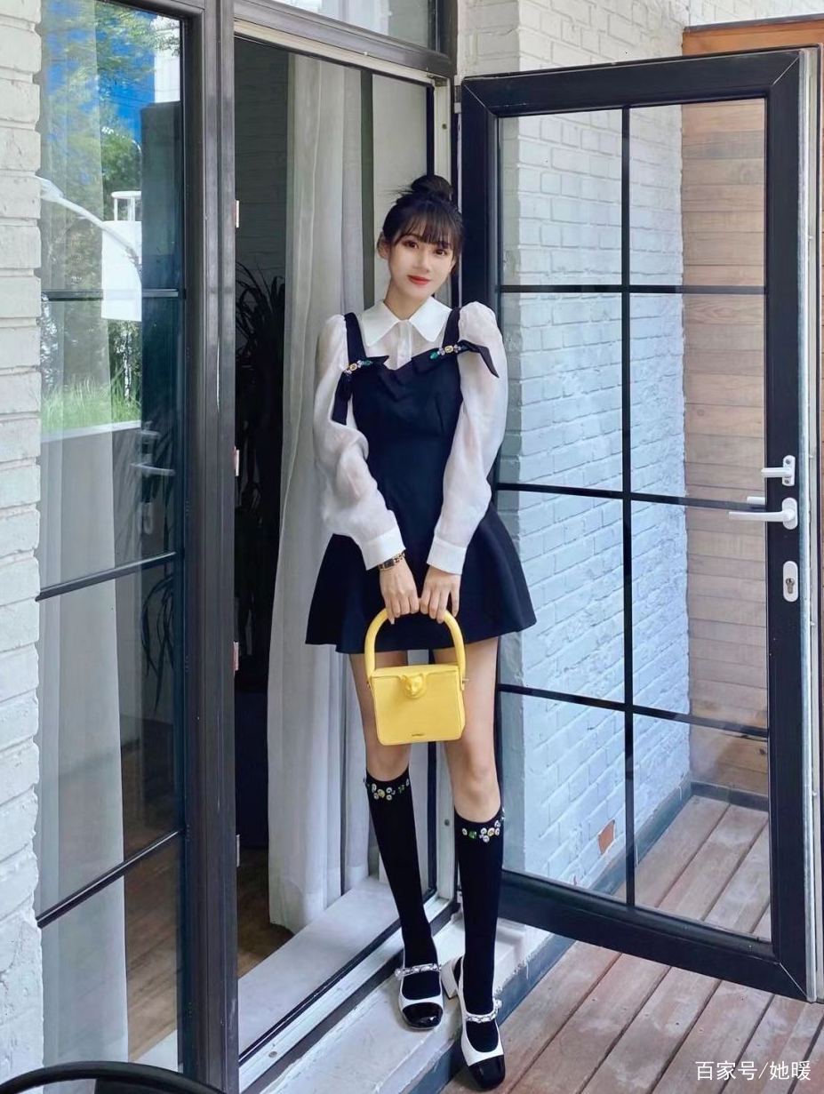 光荣套配什么鞋子_光荣鞋子套配什么鞋带_光荣套配什么双手武器