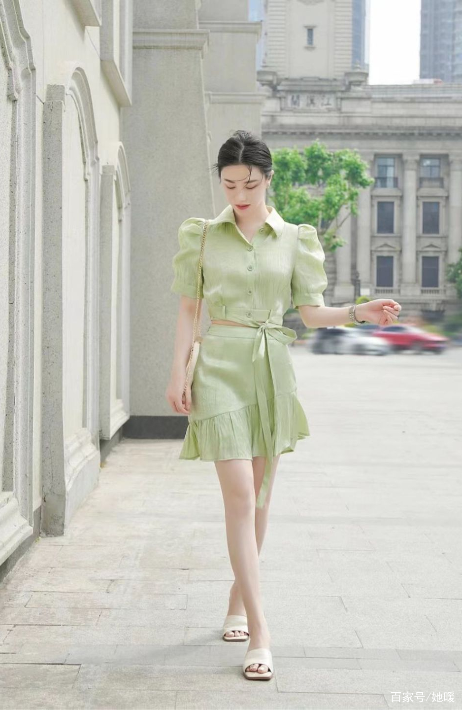 光荣鞋子套配什么鞋带_光荣套配什么双手武器_光荣套配什么鞋子