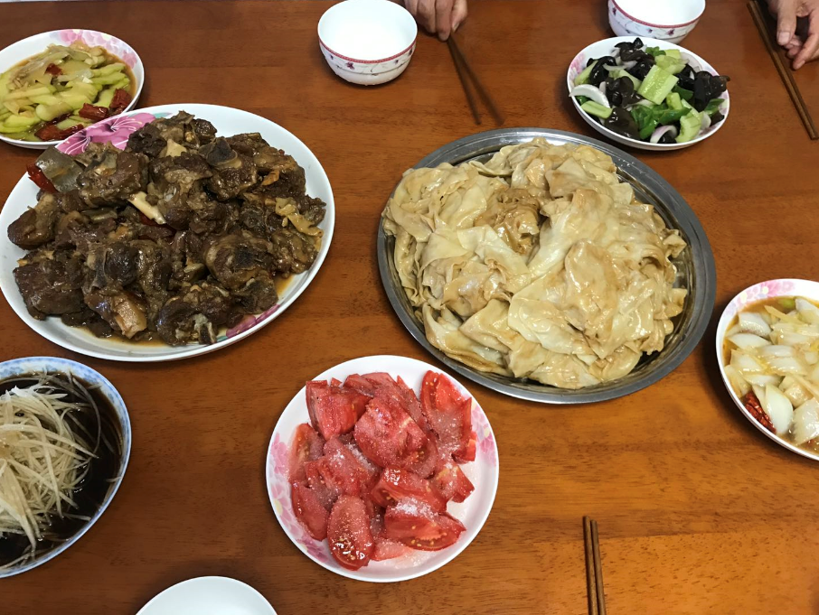 羊肉新疆做法_新疆烤羊肉图片_新疆羊肉的图片
