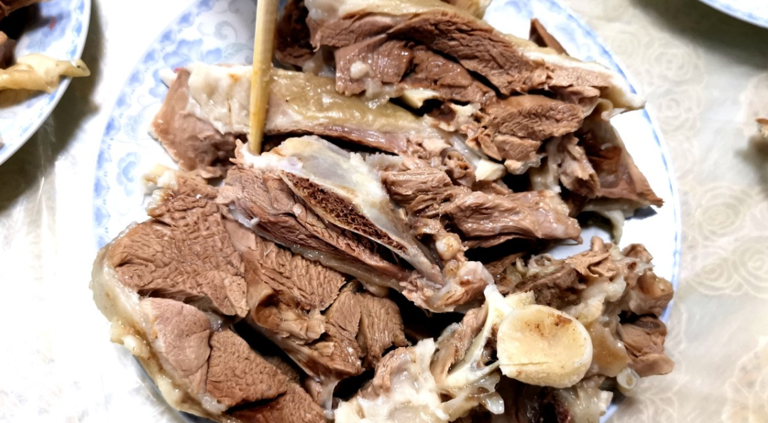 新疆羊肉的图片_新疆烤羊肉图片_羊肉新疆做法