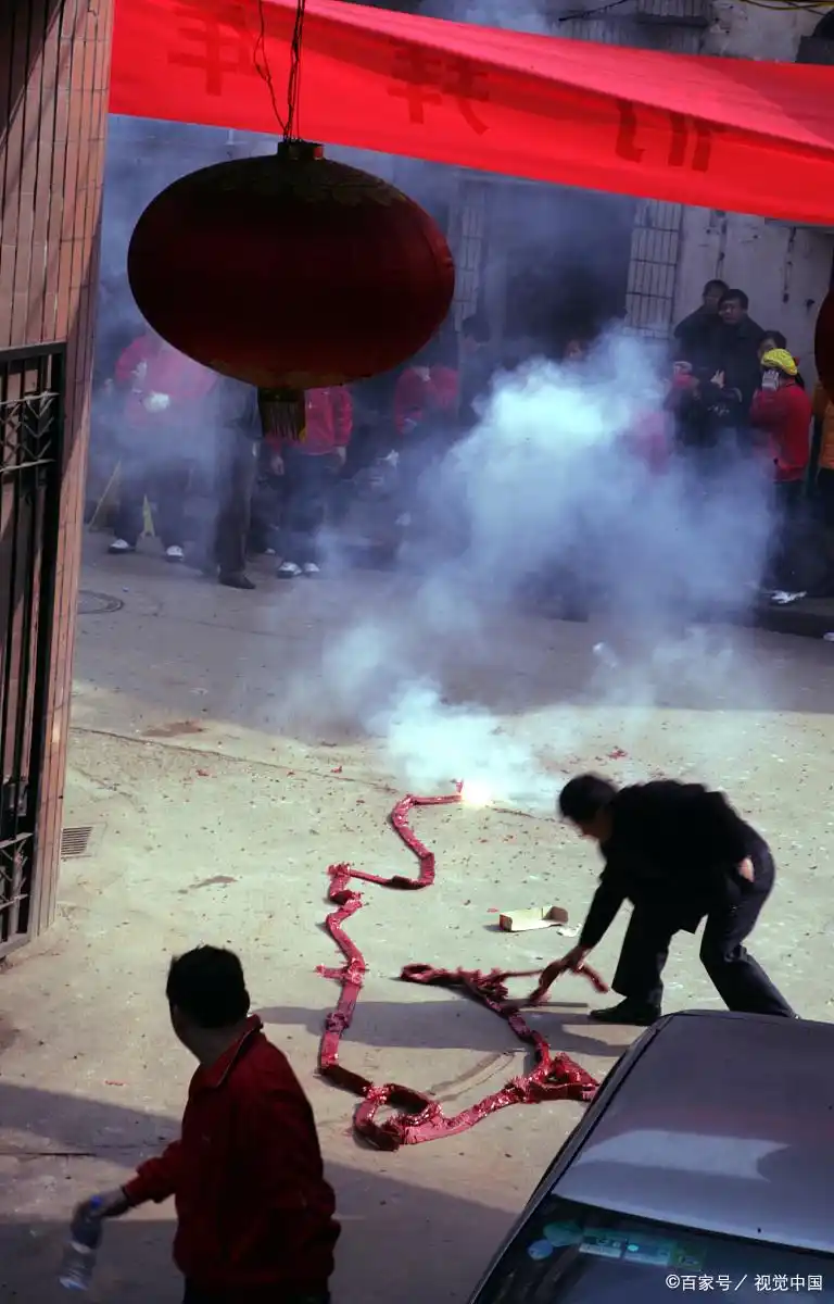 鞭炮放时间久了会自燃吗_鞭炮放时间长了会不会自然爆炸_放鞭炮的时间
