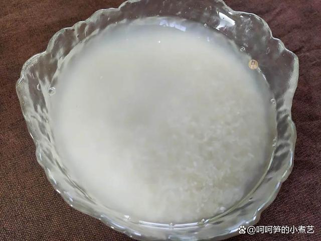 三伏天羊肉养生_新疆羊肉抓饭食谱_新疆羊排抓饭图片
