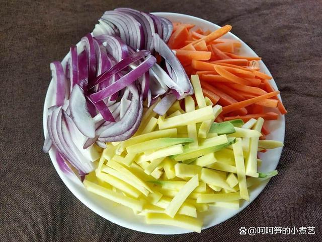 三伏天羊肉养生_新疆羊排抓饭图片_新疆羊肉抓饭食谱